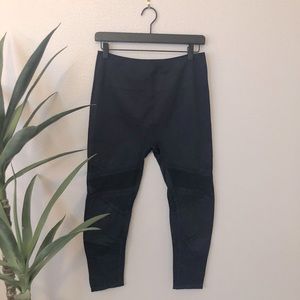 Seamless Fabletics 7/8 Leggings